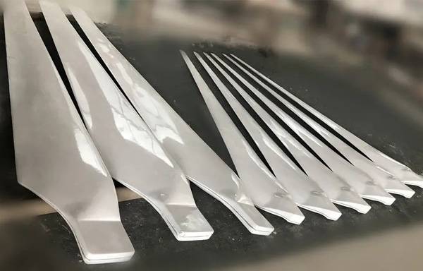 大型風力發(fā)電機葉片如何制作？